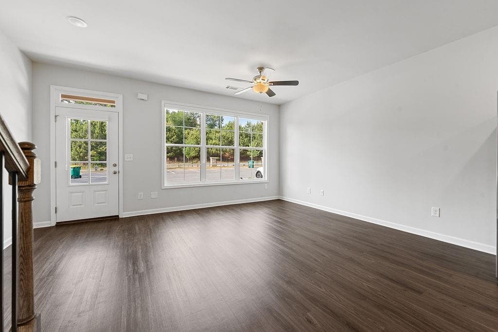 2 bedroom, 3 bathroom, 1,296 sq ft townhouse for rent at 485 Collins Industrial Way, Lawrenceville, GA 30043 for $1,800 a month — photo 7
