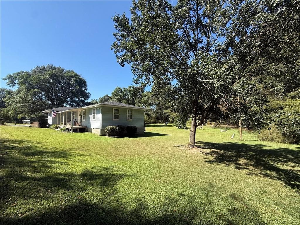 3 bedroom, 2 bathroom, 1,182 sq ft single family residence for sale at 322 Cook Road, Resaca, GA 30735 — photo 2