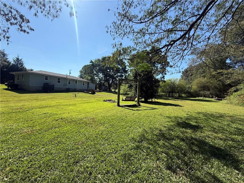 3 bedroom, 2 bathroom, 1,182 sq ft single family residence for sale at 322 Cook Road, Resaca, GA 30735 — photo 3