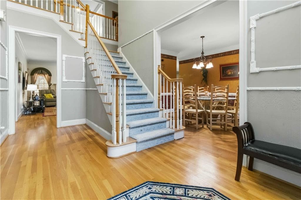 5 bedroom, 4 bathroom, 3,430 sq ft single family residence under contract at 2223 Austin Lake Drive, Smyrna, GA 30082 — photo 5