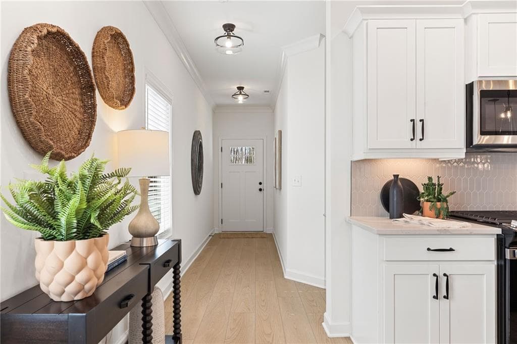 3 bedroom, 3 bathroom, 1,805 sq ft townhouse for sale at 686 Sunstone Lane, Lawrenceville, GA 30043
