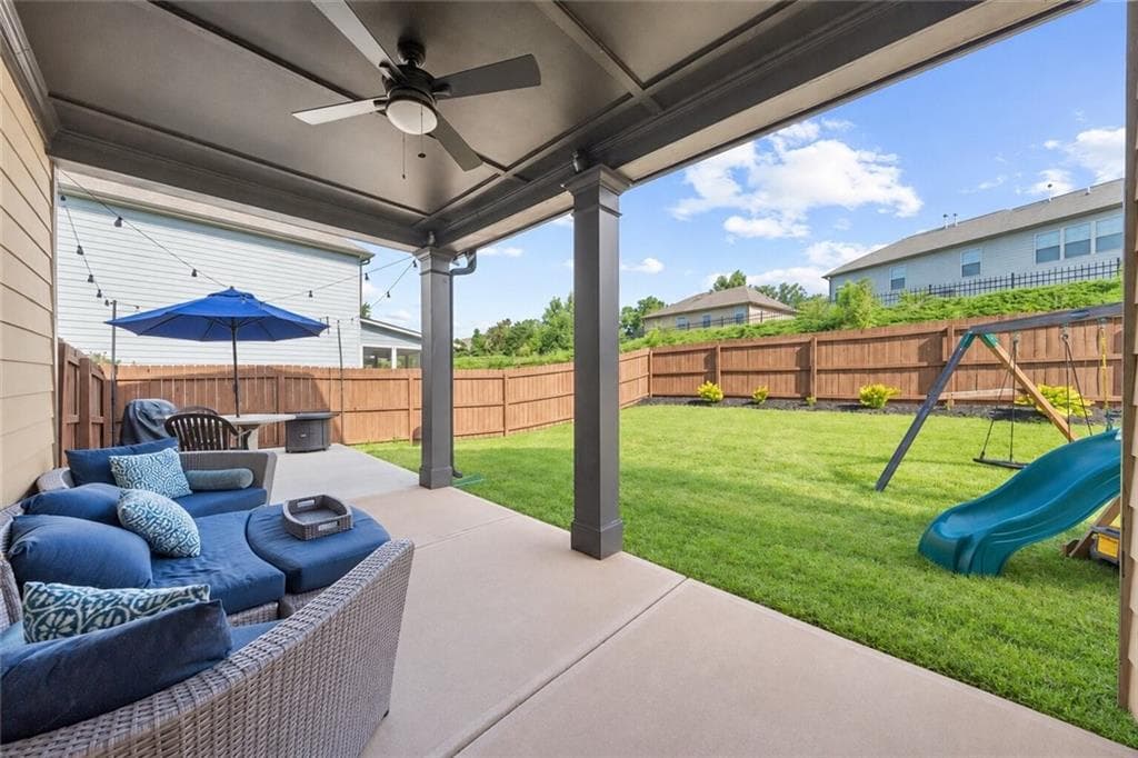 5 bedroom, 3 bathroom, 3,283 sq ft single family residence for sale at 4020 Raccoon Lane, Cumming, GA 30028 — photo 5