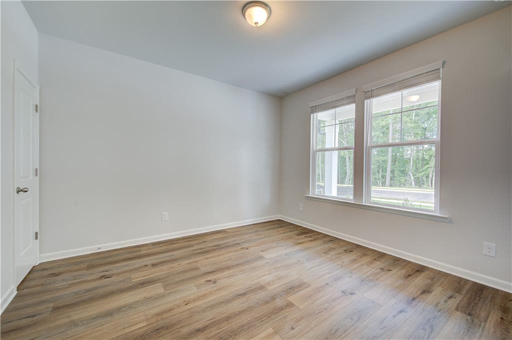 5 bedroom, 3 bathroom, 3,104 sq ft single family residence for sale at 2525 Dixon Place, Lawrenceville, GA 30045 — photo 5