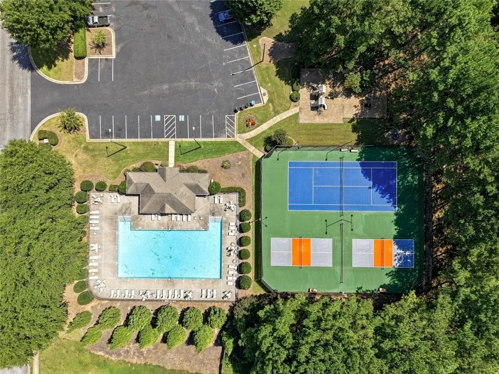 4 bedroom, 3 bathroom, 3,560 sq ft single family residence for sale at 926 Mill Creek Avenue, Canton, GA 30115 — photo 3