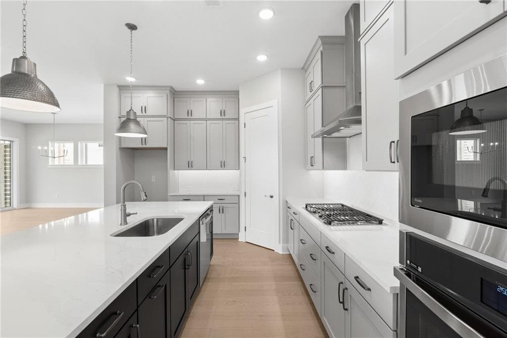 3 bedroom, 3 bathroom, 2,436 sq ft single family residence for sale at 1395 Autumn Lake Drive, Gainesville, GA 30504 — photo 8