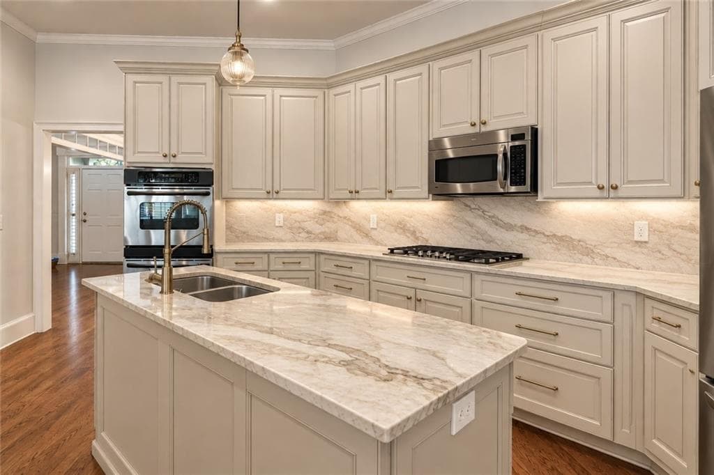 5 bedroom, 5 bathroom, 5,546 sq ft single family residence for sale at 525 Big Bend Trail, Sugar Hill, GA 30518 — photo 4