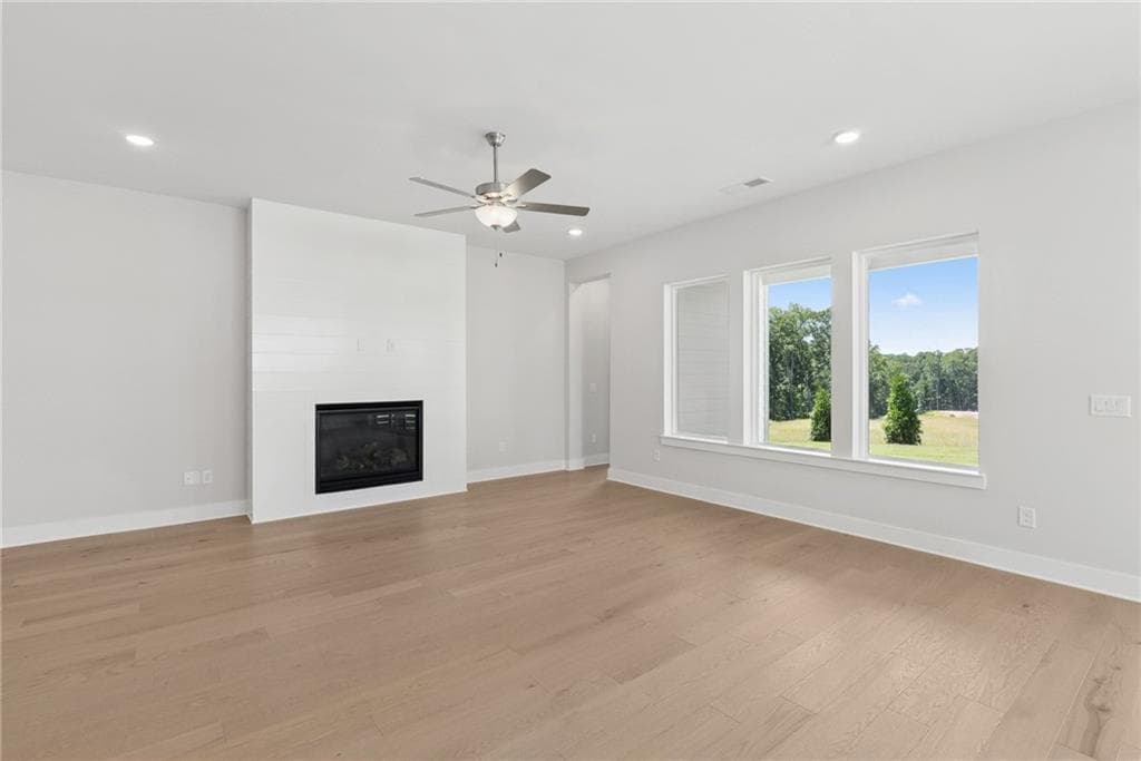 3 bedroom, 3 bathroom, 2,436 sq ft single family residence for sale at 1395 Autumn Lake Drive, Gainesville, GA 30504 — photo 9
