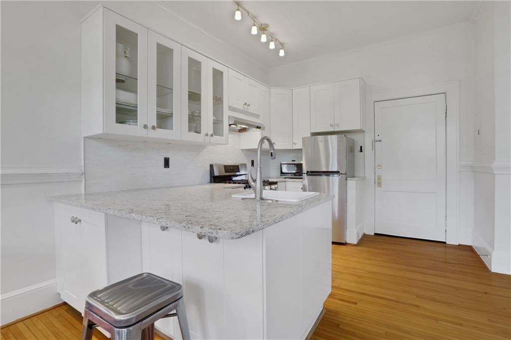 1 bedroom, 1 bathroom, 600 sq ft condominium for sale at 1350 N Morningside Drive 13, Atlanta, GA 30306 — photo 4