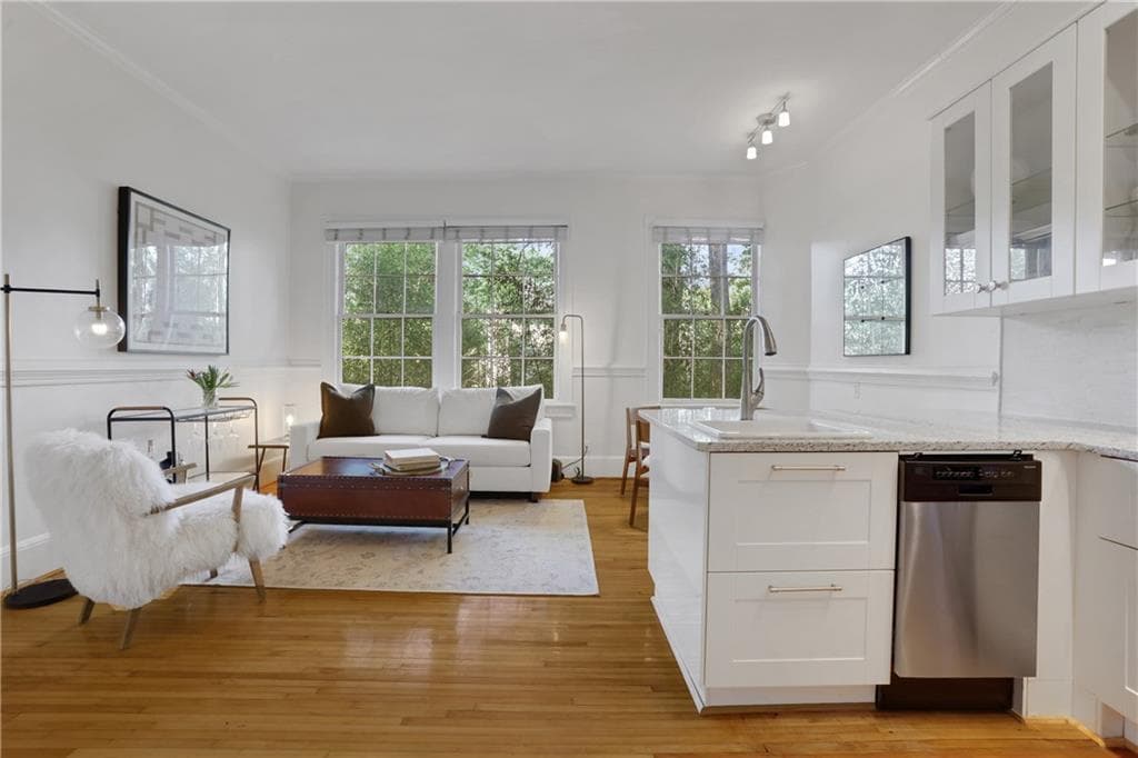 1 bedroom, 1 bathroom, 600 sq ft condominium for sale at 1350 N Morningside Drive 13, Atlanta, GA 30306 — photo 5