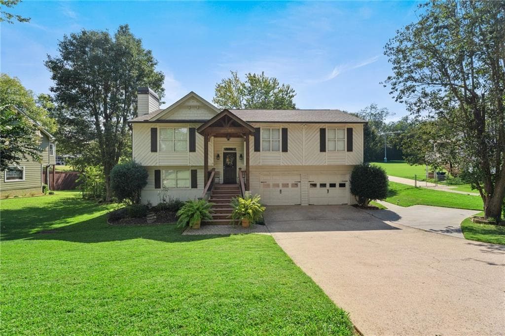 6 bedroom, 4 bathroom, 2,200 sq ft single family residence under contract at 2555 Morgan Lake Drive, Marietta, GA 30066 — photo 5