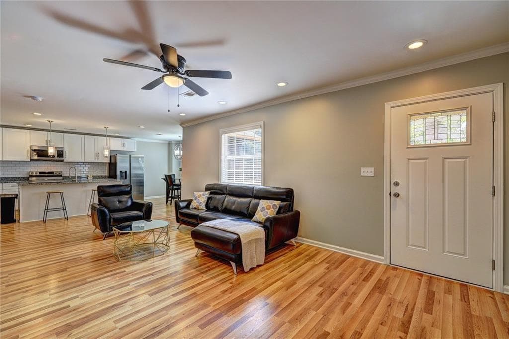 3 bedroom, 2 bathroom, 141 sq ft single family residence for rent at 25 Mildred Place, Atlanta, GA 30318 for $2,400 a month — photo 5
