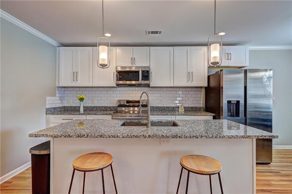 3 bedroom, 2 bathroom, 141 sq ft single family residence for rent at 25 Mildred Place, Atlanta, GA 30318 for $2,400 a month — photo 9