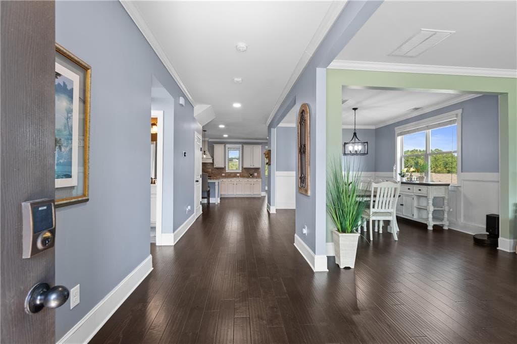 6 bedroom, 5 bathroom, 6,234 sq ft single family residence for sale at 7715 Tiberon Parkway, Cumming, GA 30028 — photo 9
