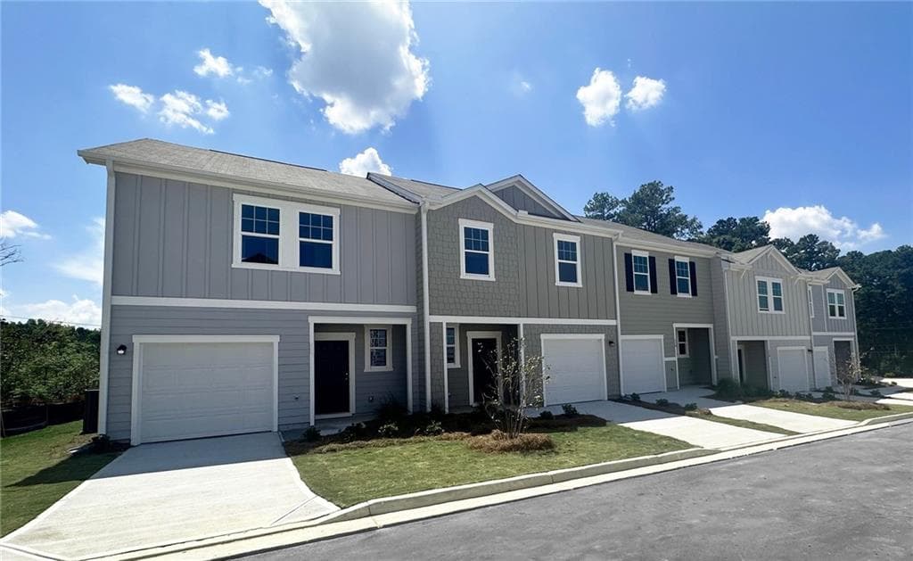 3 bedroom, 3 bathroom, 1,421 sq ft townhouse for sale at 240 Gillis Way, Villa Rica, GA 30180