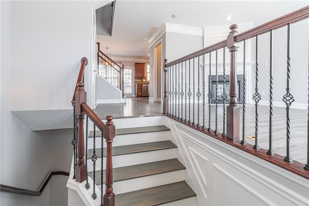 3 bedroom, 4 bathroom, 1,848 sq ft townhouse for sale at 2150 Wylmoor Way, Smyrna, GA 30080 — photo 6