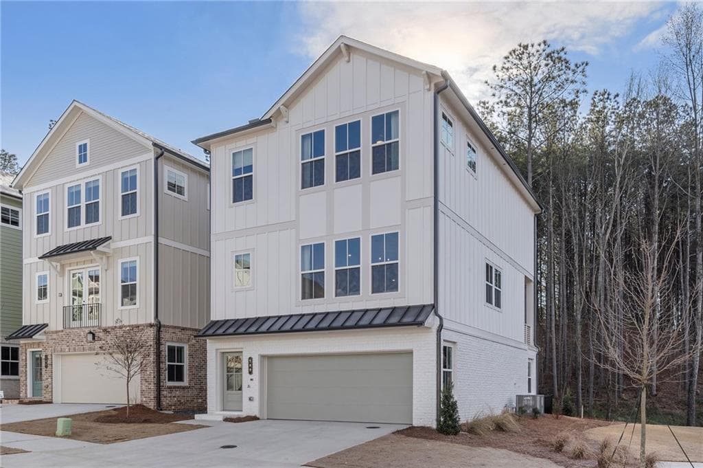 4 bedroom, 4 bathroom, 2,025 sq ft single family residence for sale at 214 Pinecone Place, Alpharetta, GA 30022 — photo 2