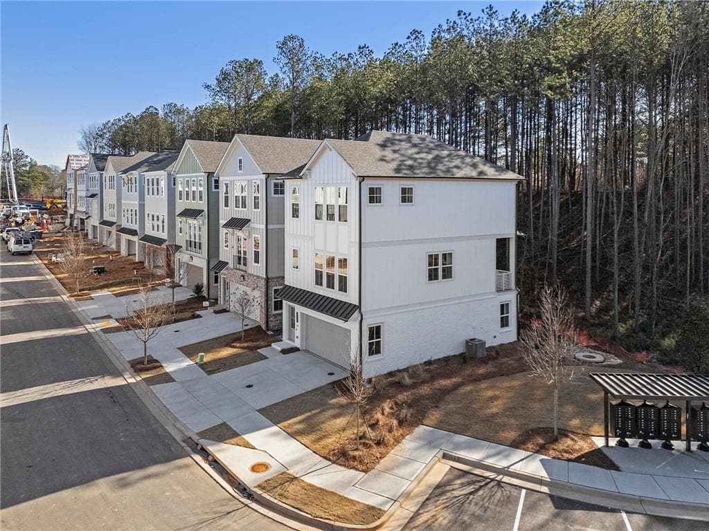 4 bedroom, 4 bathroom, 2,025 sq ft single family residence for sale at 214 Pinecone Place, Alpharetta, GA 30022 — photo 3
