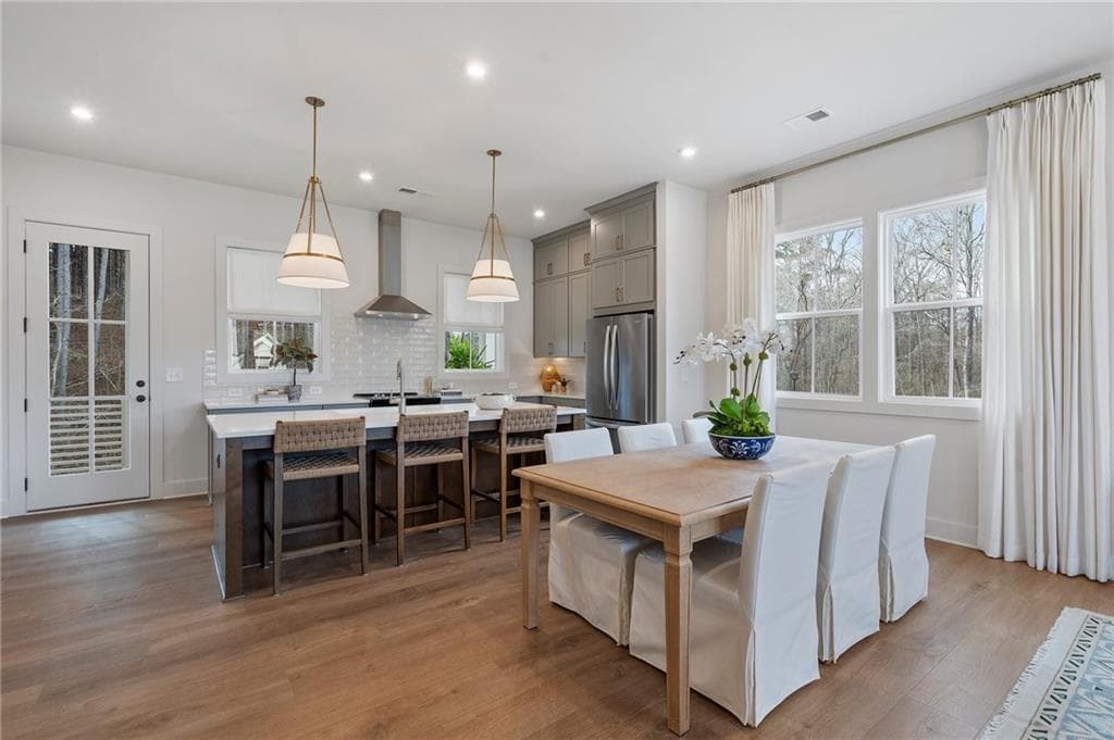 4 bedroom, 4 bathroom, 2,025 sq ft single family residence for sale at 214 Pinecone Place, Alpharetta, GA 30022 — photo 6