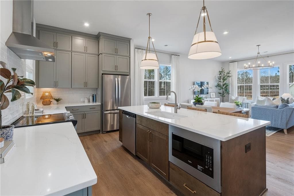 4 bedroom, 4 bathroom, 2,025 sq ft single family residence for sale at 214 Pinecone Place, Alpharetta, GA 30022 — photo 8