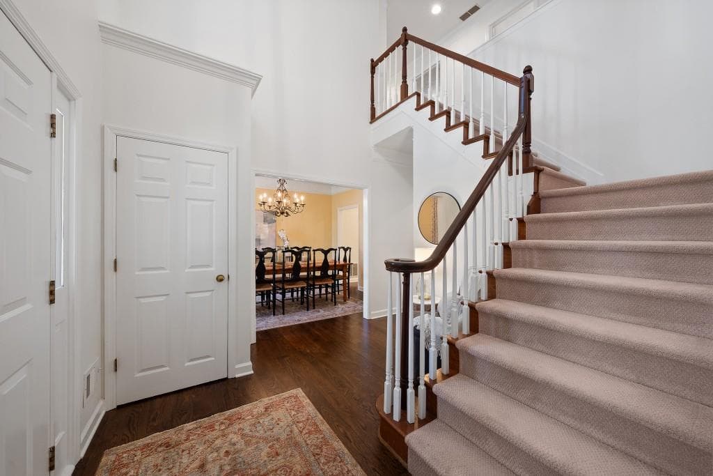 6 bedroom, 5 bathroom, 4,500 sq ft single family residence under contract at 2793 Craig Court, Marietta, GA 30062 — photo 3