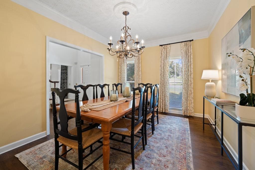 6 bedroom, 5 bathroom, 4,500 sq ft single family residence under contract at 2793 Craig Court, Marietta, GA 30062 — photo 4