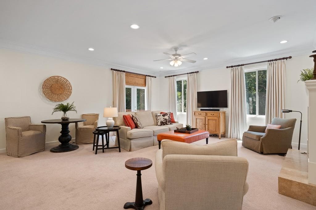 6 bedroom, 5 bathroom, 4,500 sq ft single family residence under contract at 2793 Craig Court, Marietta, GA 30062 — photo 8