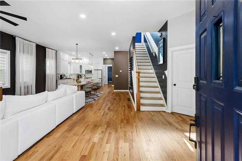 4 bedroom, 4 bathroom, 3,200 sq ft single family residence for sale at 984 McDaniel Street, Atlanta, GA 30310 — photo 5