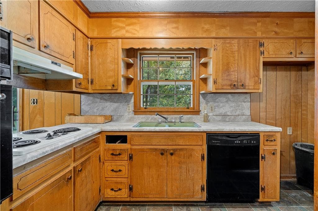 3 bedroom, 2 bathroom, 1,418 sq ft single family residence for sale at 1311 Mary Dale Drive, Lilburn, GA 30047 — photo 9