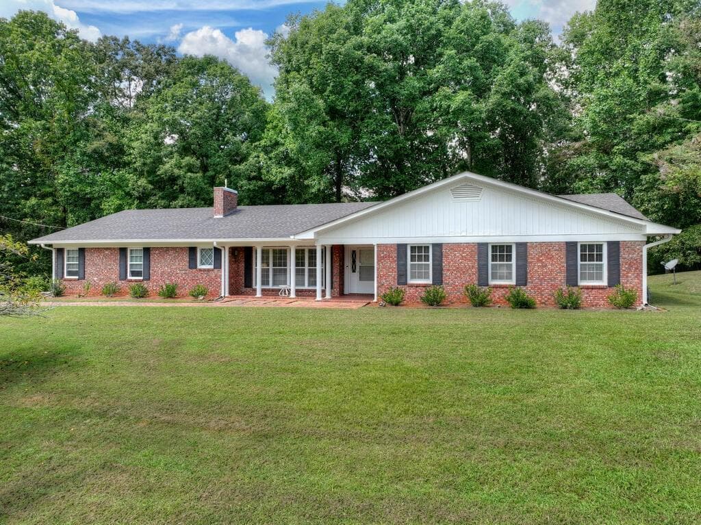 3 bedroom, 3 bathroom, 2,494 sq ft home for sale at 167 Vista Drive, Ellijay, GA