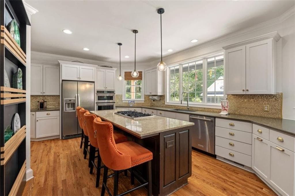5 bedroom, 6 bathroom, 5,023 sq ft single family residence for sale at 189 S Tanglewood Drive, Royston, GA 30662 — photo 7