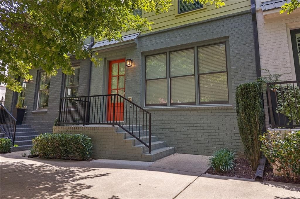 3 bedroom, 4 bathroom, 1,944 sq ft townhouse for rent at 1165 Rambler Cross, Atlanta, GA 30312 for $2,700 a month — photo 1 of 43