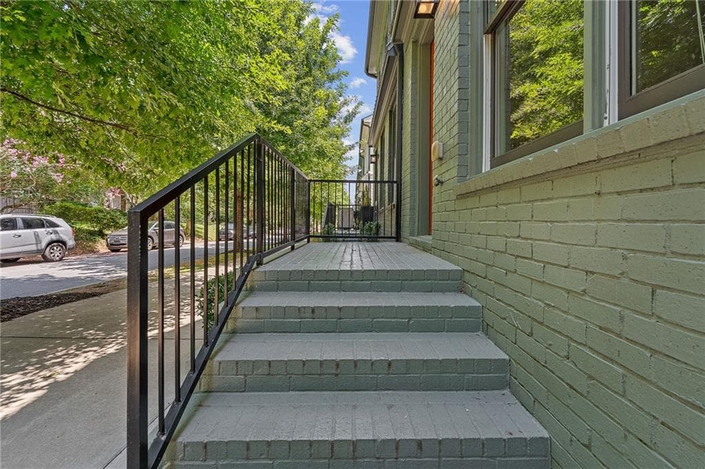 3 bedroom, 4 bathroom, 1,944 sq ft townhouse for rent at 1165 Rambler Cross, Atlanta, GA 30312 for $2,700 a month — photo 2