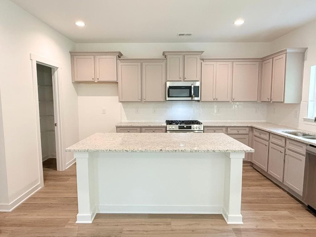 4 bedroom, 3 bathroom, 2,154 sq ft single family residence for sale at 3309 Kottayam Court, Statham, GA 30666 — photo 6