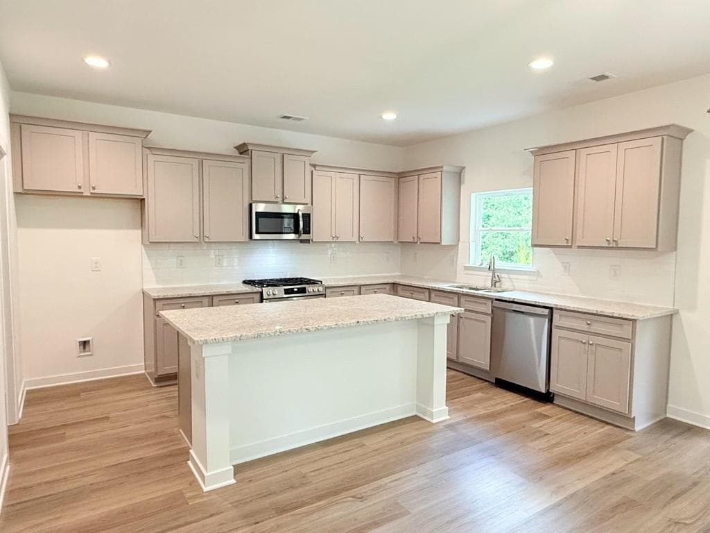 4 bedroom, 3 bathroom, 2,154 sq ft single family residence for sale at 3309 Kottayam Court, Statham, GA 30666 — photo 7