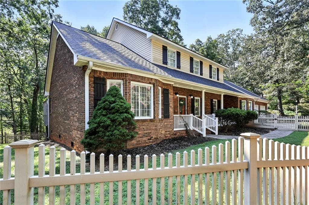 4 bedroom, 4 bathroom, 3,513 sq ft single family residence under contract at 504 Sams Road, Dawsonville, GA 30534 — photo 6