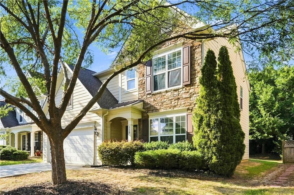 4 bedroom, 3 bathroom, 2,023 sq ft single family residence for sale at 710 Berkeley Terrace, Canton, GA 30115 — photo 3