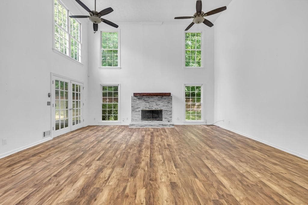 5 bedroom, 4 bathroom, 3,785 sq ft single family residence for sale at 4634 Riveredge Cove, Snellville, GA 30039 — photo 6