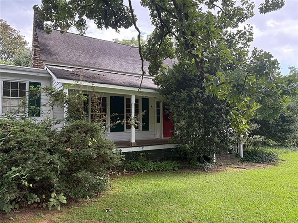 3 bedroom, 2 bathroom single family residence under contract at 3290 Lower Roswell Road, Marietta, GA 30068 — photo 7