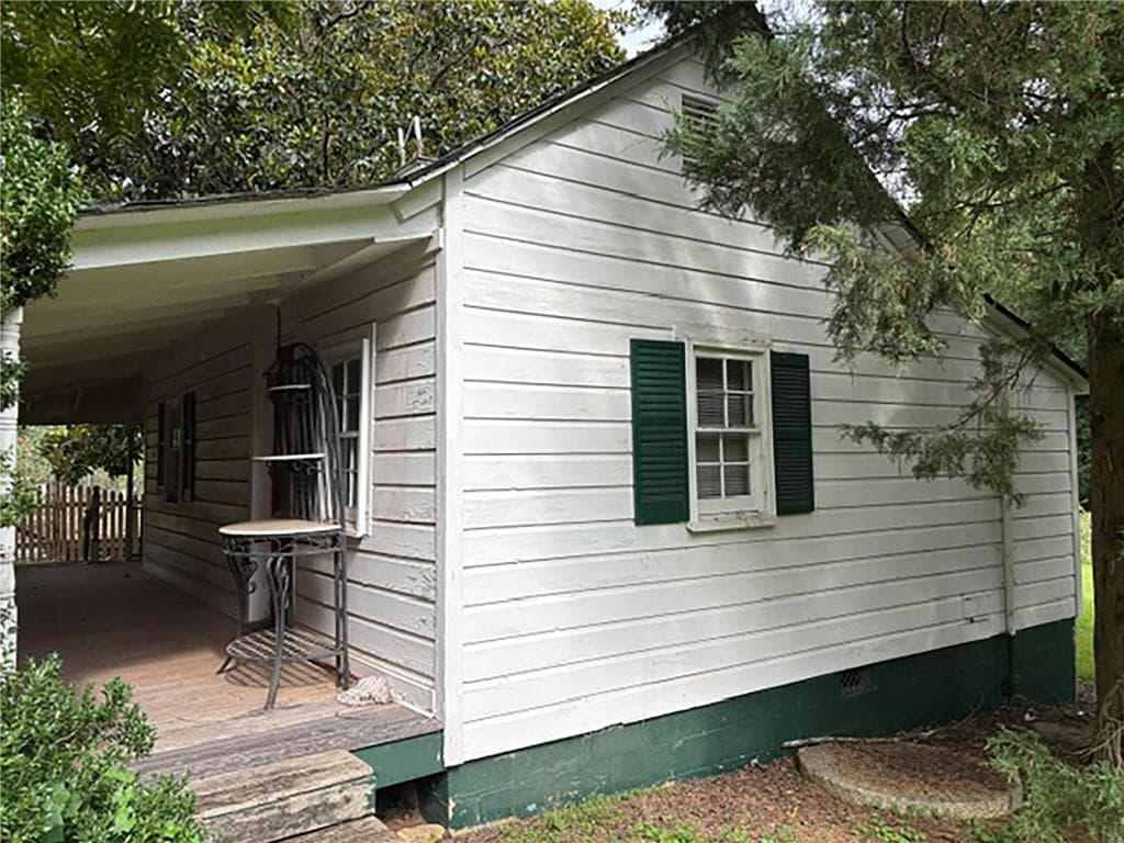 3 bedroom, 2 bathroom single family residence under contract at 3290 Lower Roswell Road, Marietta, GA 30068 — photo 9