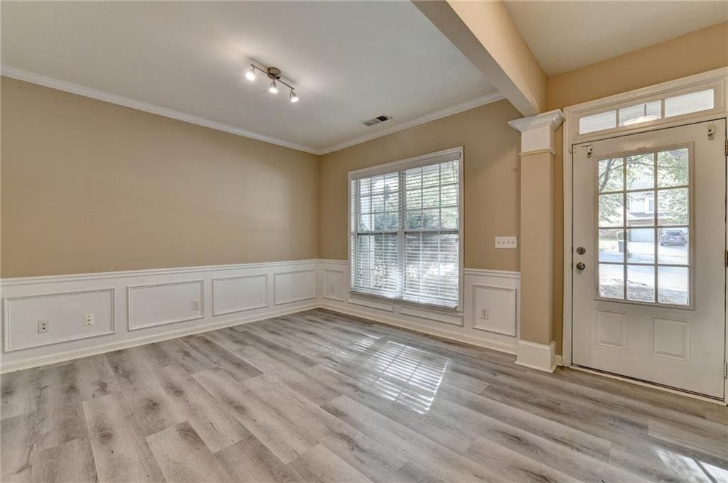 4 bedroom, 3 bathroom, 1,992 sq ft single family residence for rent at 1646 Hedington Court, Lawrenceville, GA 30045 for $2,050 a month — photo 2