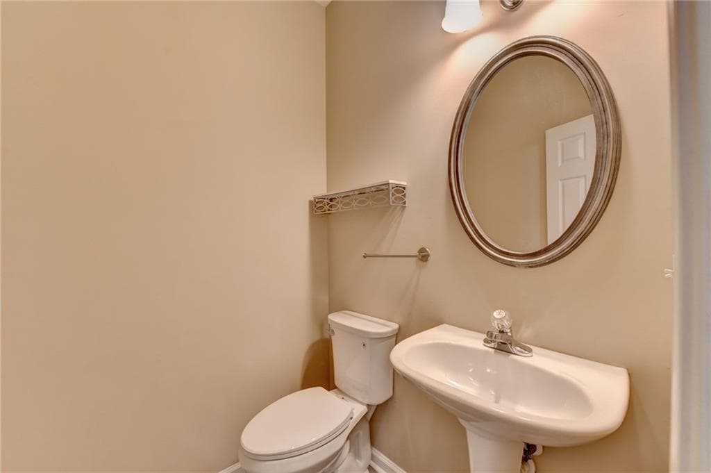 4 bedroom, 3 bathroom, 1,992 sq ft single family residence for rent at 1646 Hedington Court, Lawrenceville, GA 30045 for $2,050 a month — photo 7
