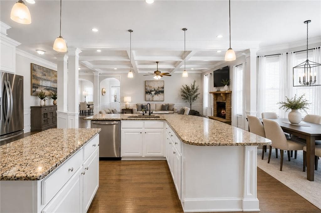 5 bedroom, 3 bathroom, 4,252 sq ft single family residence for sale at 4580 Cloister Circle, Hampton, GA 30228 — photo 7