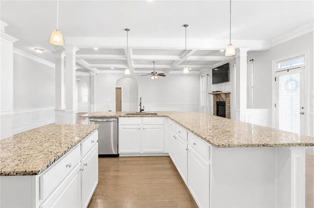 5 bedroom, 3 bathroom, 4,252 sq ft single family residence for sale at 4580 Cloister Circle, Hampton, GA 30228 — photo 8
