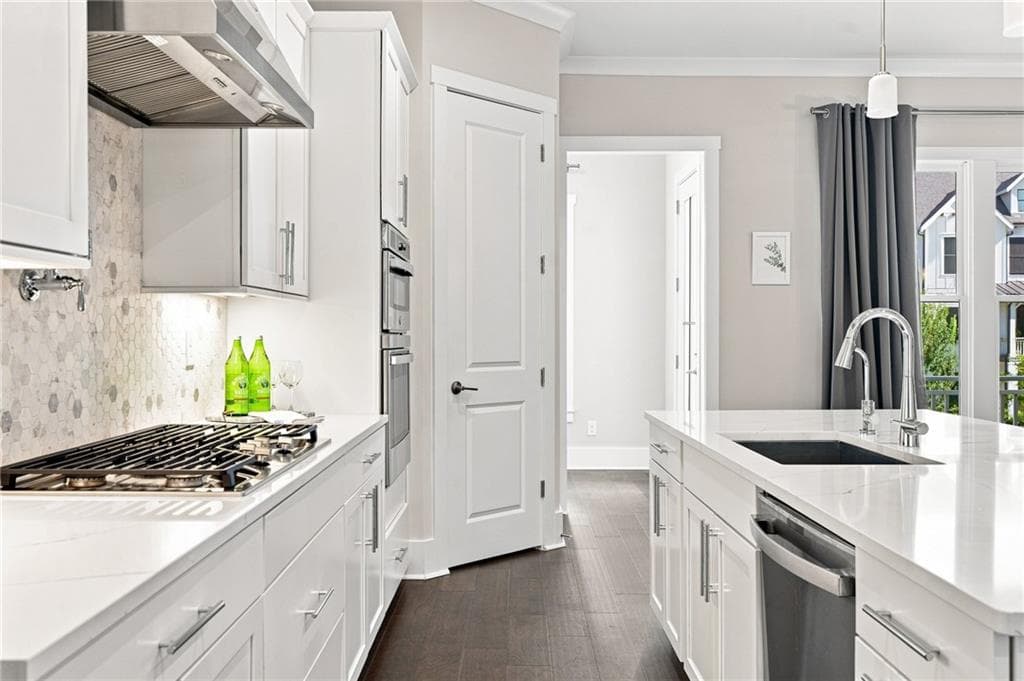 4 bedroom, 4 bathroom, 2,379 sq ft condominium for sale at 2054 Cortland Road, Milton, GA 30009 — photo 4