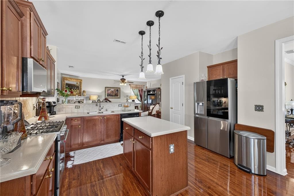 6 bedroom, 4 bathroom, 3,078 sq ft single family residence for sale at 3530 Anna Ruby Lane, Douglasville, GA 30135 — photo 7
