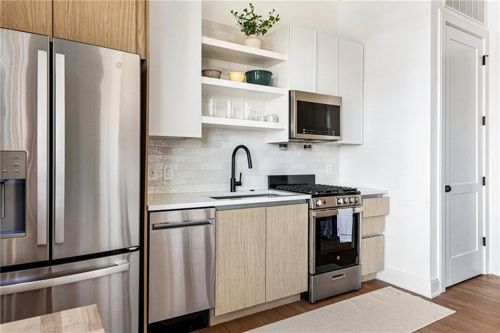 1 bedroom, 1 bathroom, 598 sq ft condominium for rent at 665 Auburn Avenue 608, Atlanta, GA 30312 for $2,750 a month — photo 3
