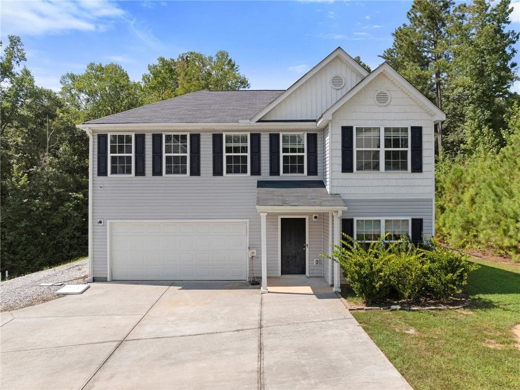 4 bedroom, 2 bathroom, 3,030 sq ft single family residence for sale at 3470 Silver Wood Walk, Gainesville, GA 30507
