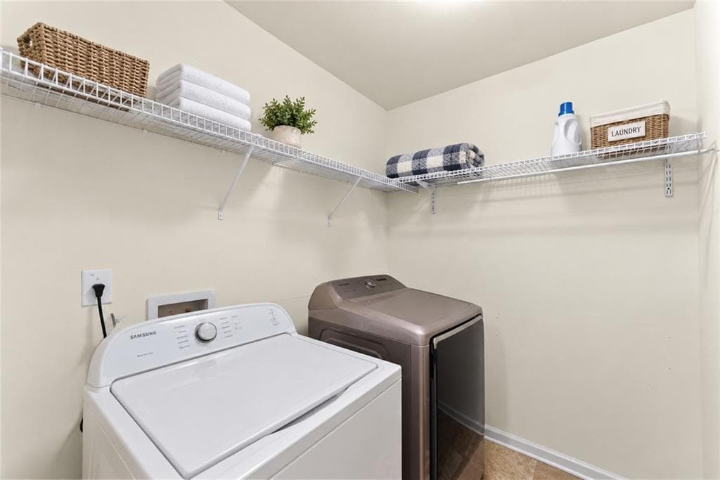 4 bedroom, 2 bathroom, 3,030 sq ft single family residence for sale at 3470 Silver Wood Walk, Gainesville, GA 30507 — photo 9