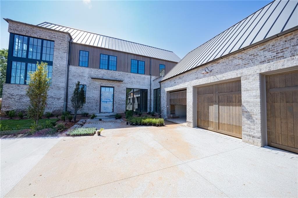 5 bedroom, 8 bathroom, 6,026 sq ft single family residence for sale at 110 Reed Way, Fayetteville, GA 30214 — photo 6