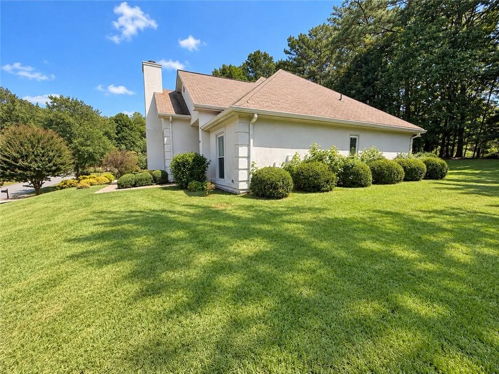3 bedroom, 2 bathroom, 2,685 sq ft single family residence for sale at 1090 Swan Mill Court, Suwanee, GA 30024 — photo 3